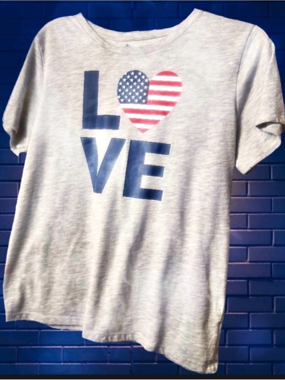 Love USA Graphic T-Shirt - Gray